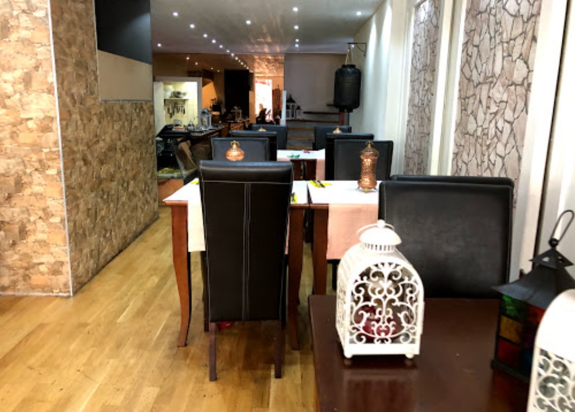 Les Cedres مطعم الأرز1